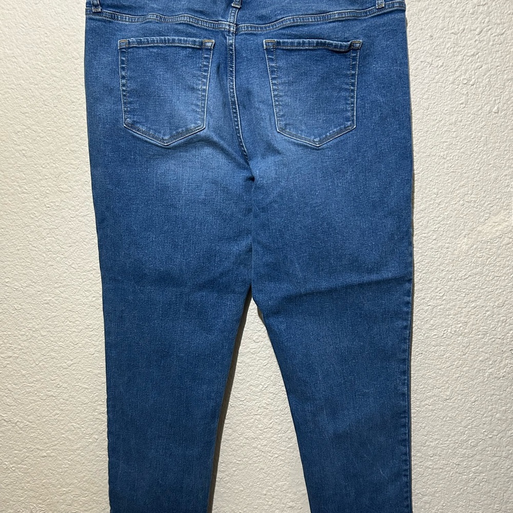 AVA&VIV Jeans - Picture 2 of 2